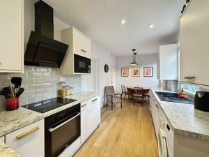 Photo 11- click for photo gallery